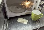 Почему искрит микроволновка? Что делать? Ремонт микроволновки своими руками