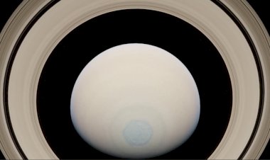 В кольцах Сатурна есть горы