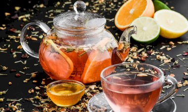 Почему в жару на улице стоит пить теплую воду или горячий чай - как это поможет от жары