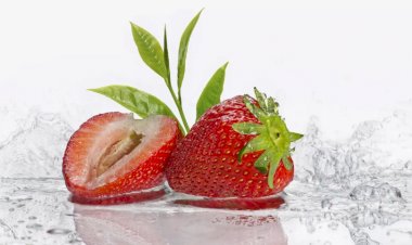 Клубничная вода: как она поможет фигуре и чем полезна