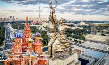 Американец этим летом захотел приехать в Москву, что ему посоветовали россияне?