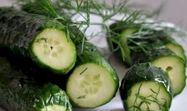 Малосольные огурцы на газировке