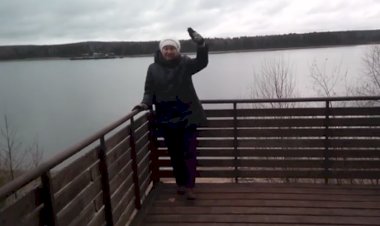 Земная женщина - Автор Светлана Ромашина музвка Лариса Мерзлякова поёт Олег Чуприн