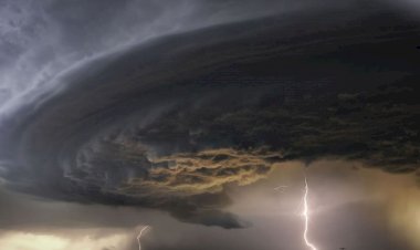 Кажеться дождь начинается)