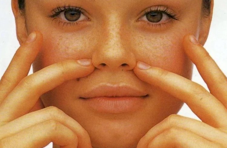 Как массаж вокруг носа может улучшить состояние лица и что от него еще можно получить