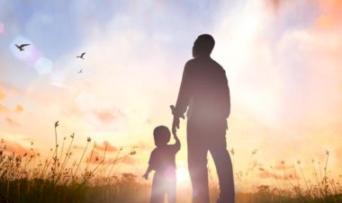 Почему сегодня день отца, а не день папы?