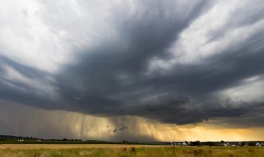 Кажется дождик собирается
