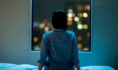 Влияние лишения сна на депрессию: Новые исследования раскрывают ключевые механизмы.