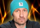 Роман Костомаров вышел на лёд