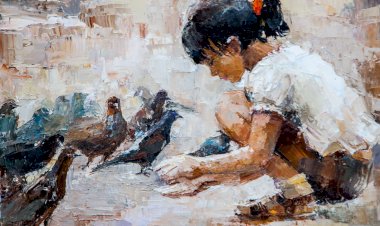 Девочка во дворе ловила голубей