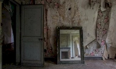 "Больше никогда не принесу в дом старинное зеркало". Мистический рассказ