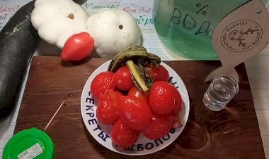 Как засолить помидоры в ведре 