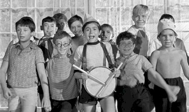 "Добро пожаловать, или Посторонним вход воспрещен". Добрая советская комедия, которая смотрится на одном дыхании