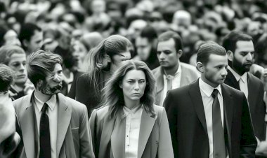 Быть собой -подвиг , но нет героев на Руси, есть картонажи с шаблонами