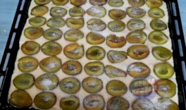 Воздушный, Ароматный и Бюджетный Пирог со сливой