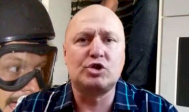 Анекдот про Мужика в шкафу