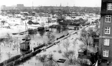 Что произошло в Гамбурге в феврале 1962 года?