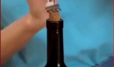 Как открыть бутылку без штопора? Легко!
