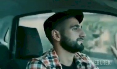 Устроился работать в такси