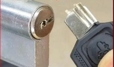 Как вытащить сломанный ключ из замка?