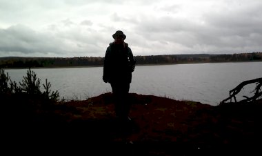 Светлая реченька моя  -  поёт Николай Жуков