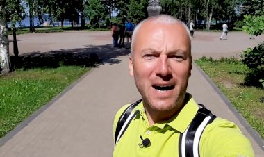 Денис Зоткин  и Петрозаводск с Онежской набережной