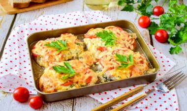 Говядина в духовке с сыром и помидорами