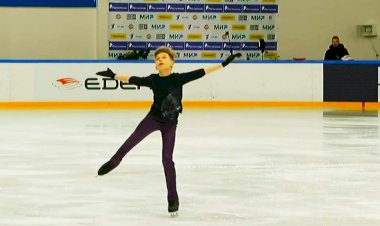 О лучших выступлениях юношей в КП на заключительном этапе турнира Гран-при России по фигурному катанию