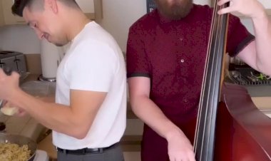 Немного интеллигентного юмора и великолепной музыки от Casey Abrams и  SteFano