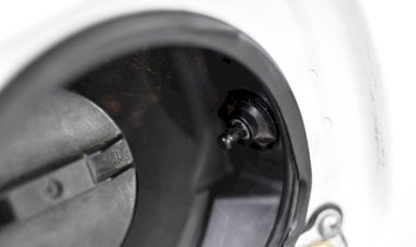 Ремонтируем актуатор люка бензобака Toyota CAMRY, COROLLA RUNX, CROWN, LAND CRUISER, RAV4⁠⁠