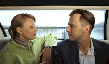 С плачем о современной киноиндустрии на примере минисериала "Я никогда не плачу"