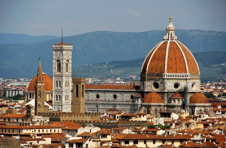 Великолепие и мощь собора Санта-Мария дель Фьоре во Флоренции