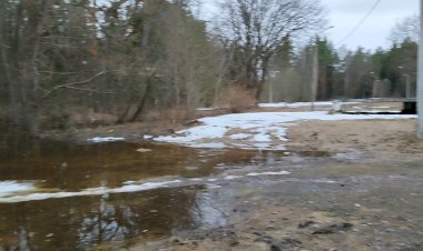 РАЗЛИВ РЕКИ ВЕСНОЙ. ПОЛОВОДЬЕ.