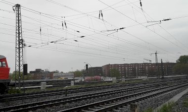 "Людмила" ТЭ109 следует резервом в дождливую погоду