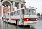 Икарус-180 - белый автобус с красной полосой родом из детства