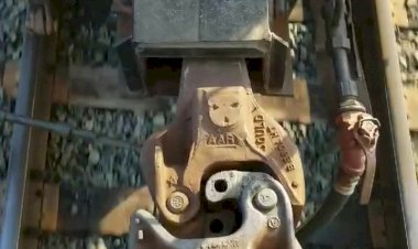 Сцепное устройство вагонов! Вагонник. Железная дорога.