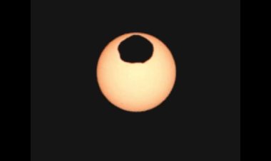 Солнечное затмение на Марсе