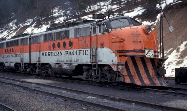 Северная Америка 1970 год. Тепловозы Вестерн Пасифик со снегоочистителями