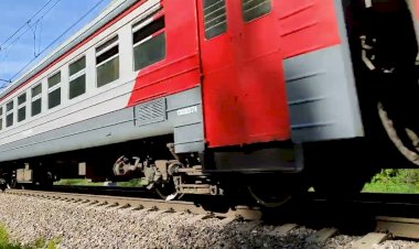 Классический демих! Электропоезд ЭД2Т-0039 на Кольце