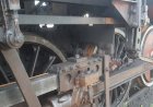 Старый паровоз в депо