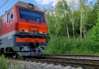 Остановка на перегоне! 2ЭС6-767 «Синара» с грузовым поездом!
