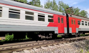 Электропоезд ЭД2Т-0039 с приветливой бригадой