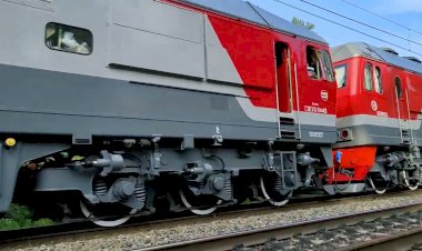 "Пересылка Тапков" ВЛ11М-354/445А с перегоняемыми ТЭП70-0449/ТЭП70БС-218