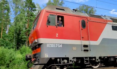 Очень приветливая бригада. 2ЭС6-769 с контейнерным поездом