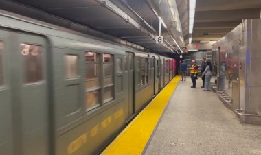 США, Нью-Йорк, ретропоезд в метро