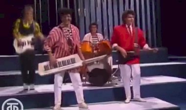 ВИА "Весёлые ребята" — Не волнуйтесь тётя