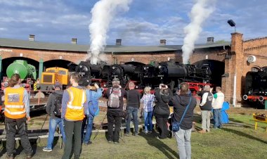 Паровозные гудки это мощно!