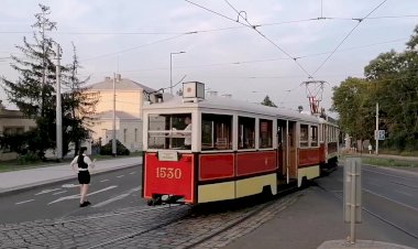 Заезд ретро трамвая в депо