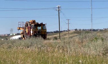 Канада, Машина для рытья канав на железной дороге