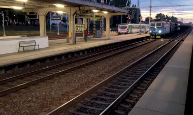 Пересылка Трёх Локомотивов в составе Поезда